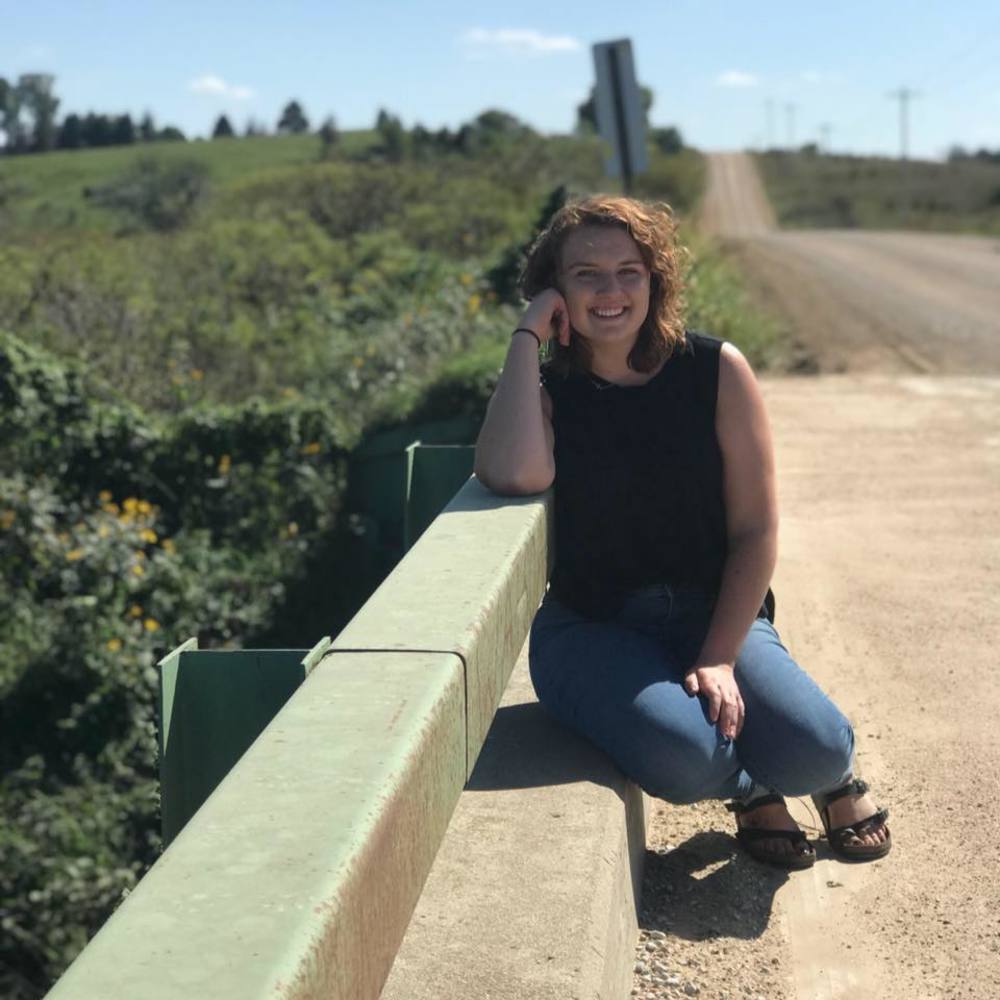 Meet your Posher, Taya